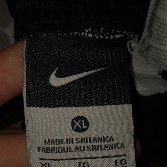 Nike workout shorts - Picture 3 of 3